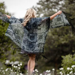 HOOey Ladies Long Kimono Black/White Bandana W/Black Fringe -HOOey Shop 2R5A7502